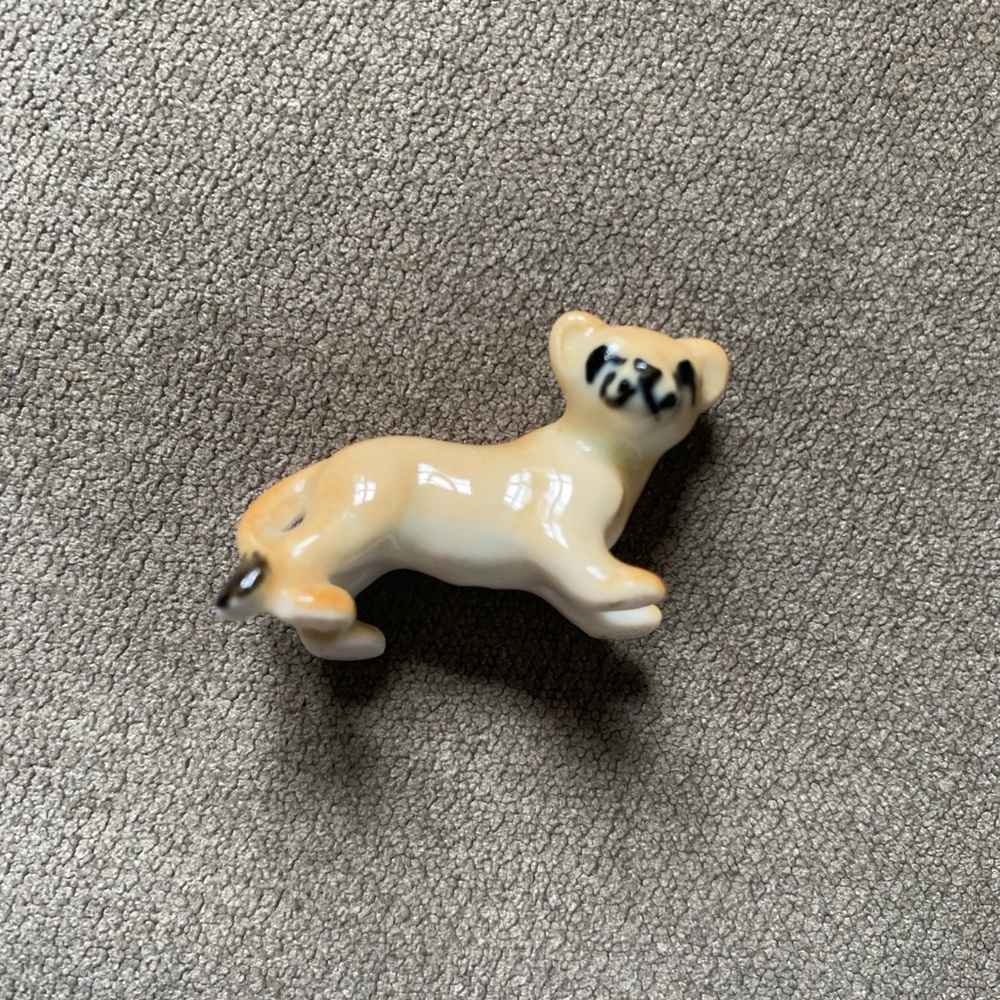 Porcelain Lion Figurine 1” Dollhouse accessory